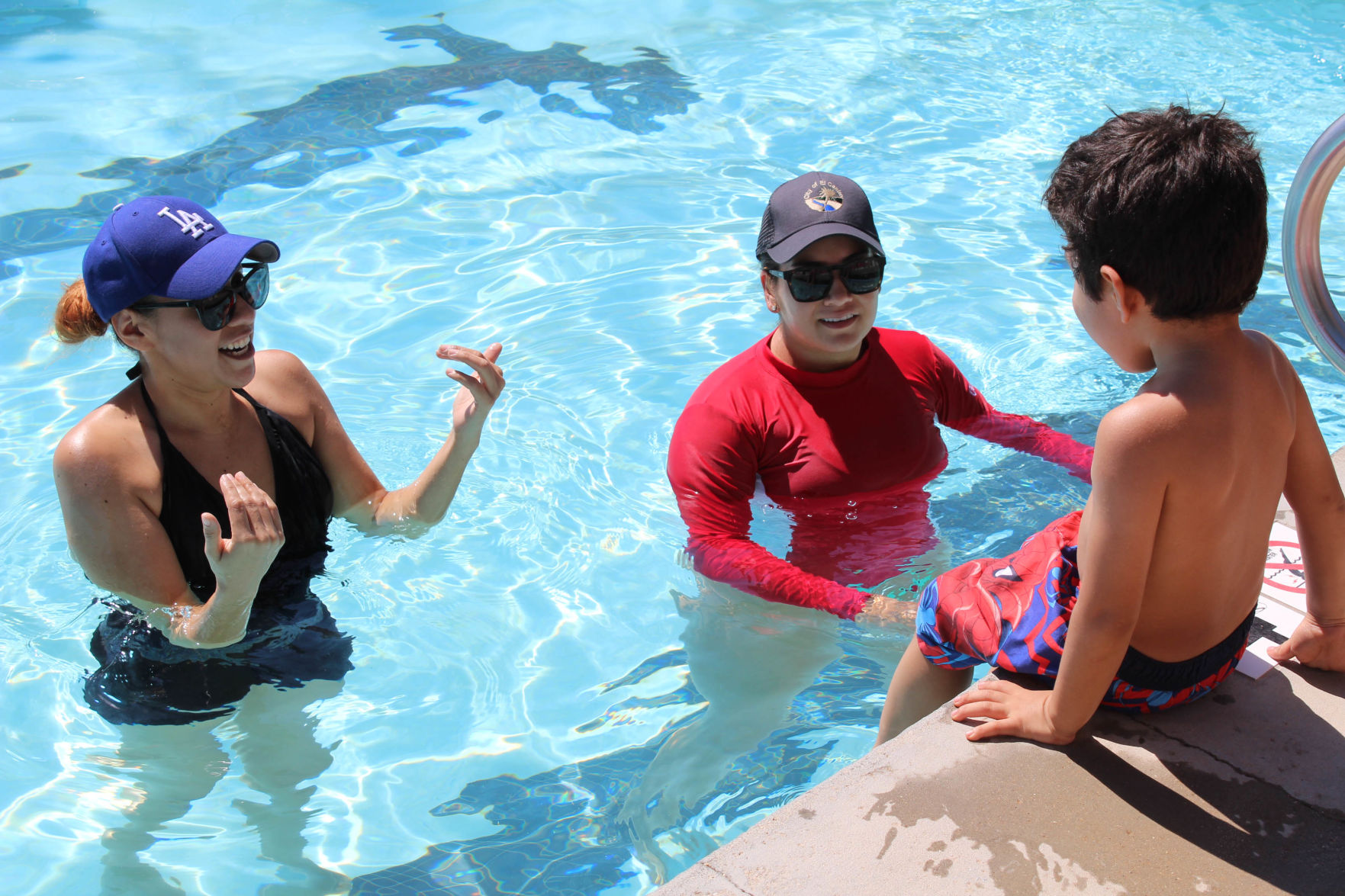 World's Largest Swim Lesson pic 1